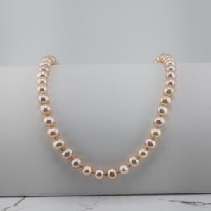 NWOT Olive N Figs 8MM Rose Crystal Pearl Necklace 18"